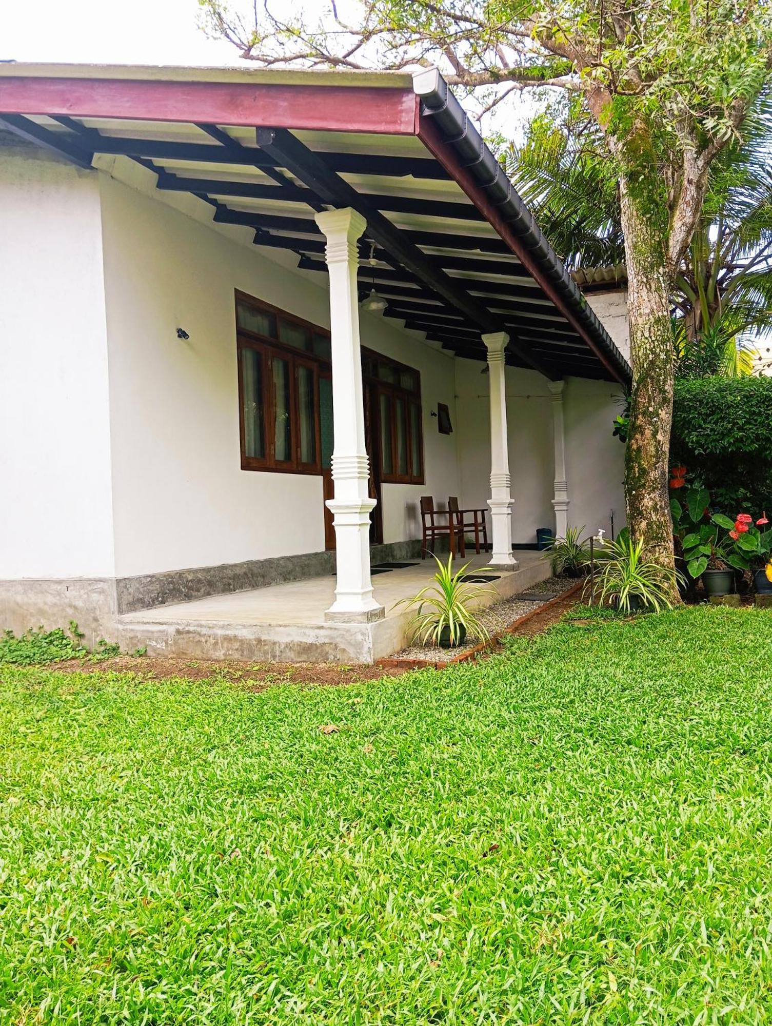 Hotel Waves Hikkaduwa Exterior foto